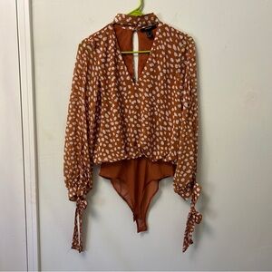 Forever21 bodysuit printed blouse